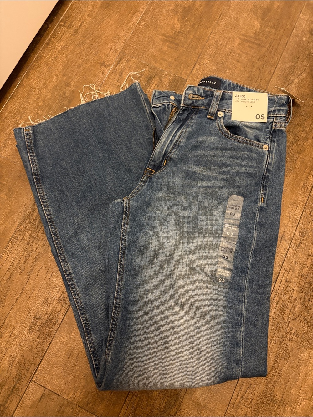 AERO High Rise Wide Leg lightweight Luxe jeans NWT (size 0 short)